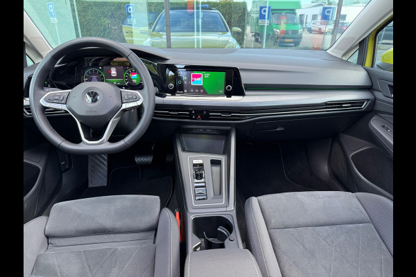 Volkswagen Golf 1.5 eTSI Style - Automaat - Pano/schuifdak - Navi - Camera - Org.NL