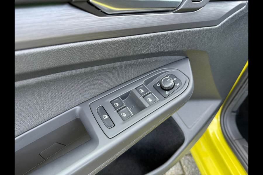 Volkswagen Golf 1.5 eTSI Style - Automaat - Pano/schuifdak - Navi - Camera - Org.NL