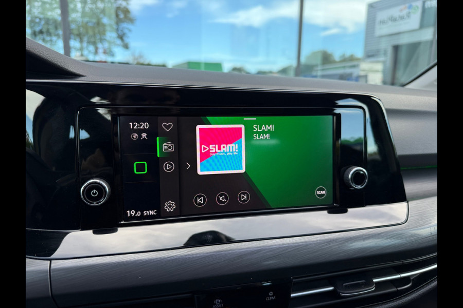 Volkswagen Golf 1.5 eTSI Style - Automaat - Pano/schuifdak - Navi - Camera - Org.NL