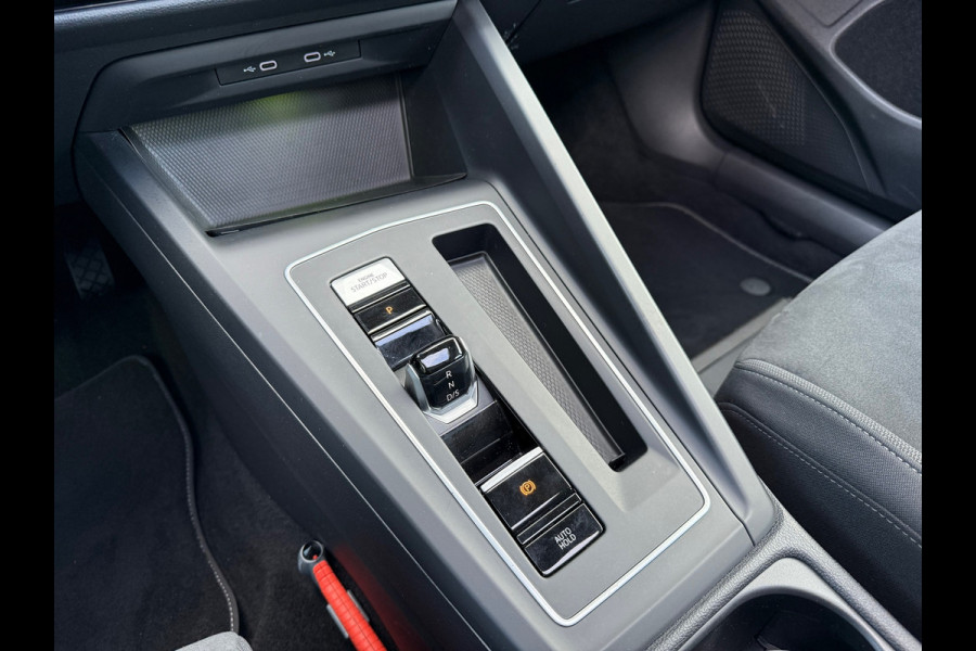 Volkswagen Golf 1.5 eTSI Style - Automaat - Pano/schuifdak - Navi - Camera - Org.NL