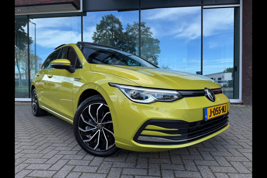 Volkswagen Golf 1.5 eTSI Style - Automaat - Pano/schuifdak - Navi - Camera - Org.NL
