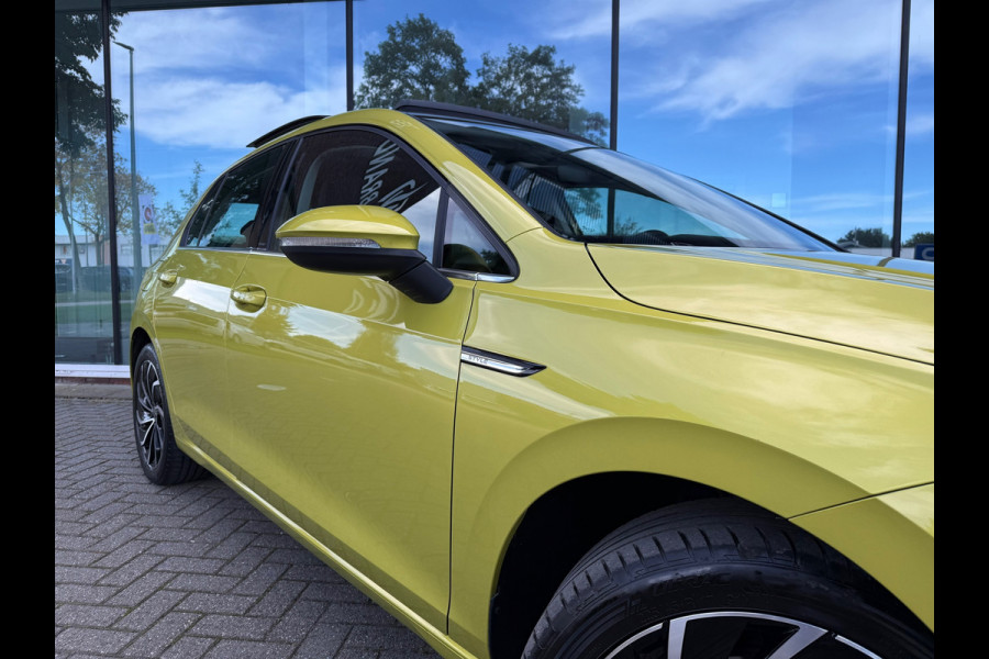 Volkswagen Golf 1.5 eTSI Style - Automaat - Pano/schuifdak - Navi - Camera - Org.NL