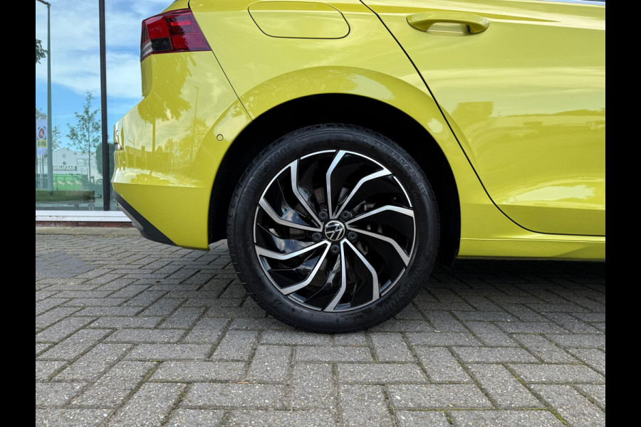 Volkswagen Golf 1.5 eTSI Style - Automaat - Pano/schuifdak - Navi - Camera - Org.NL