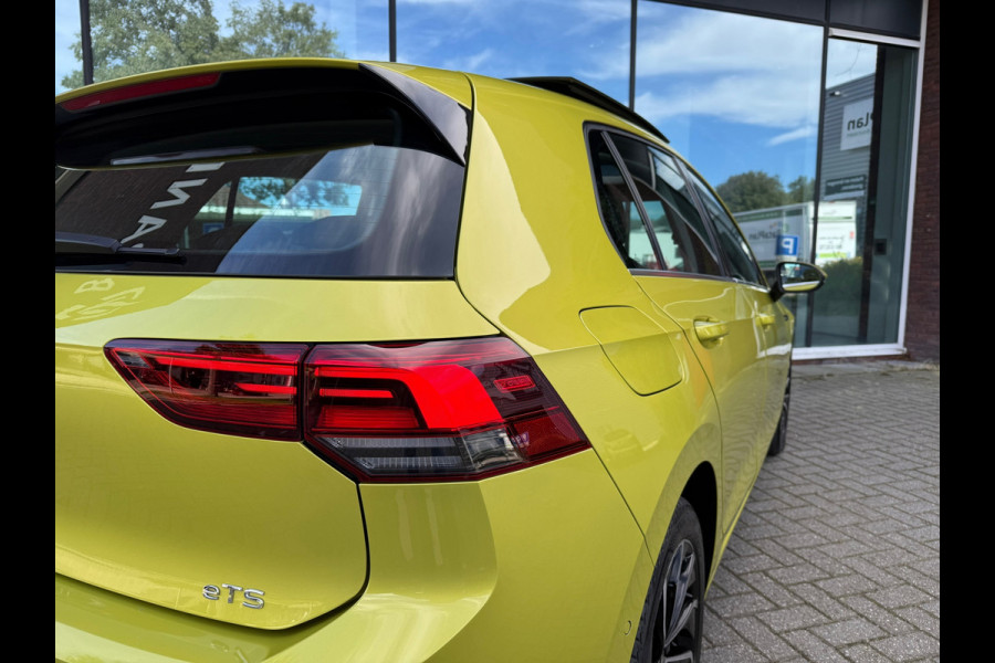 Volkswagen Golf 1.5 eTSI Style - Automaat - Pano/schuifdak - Navi - Camera - Org.NL