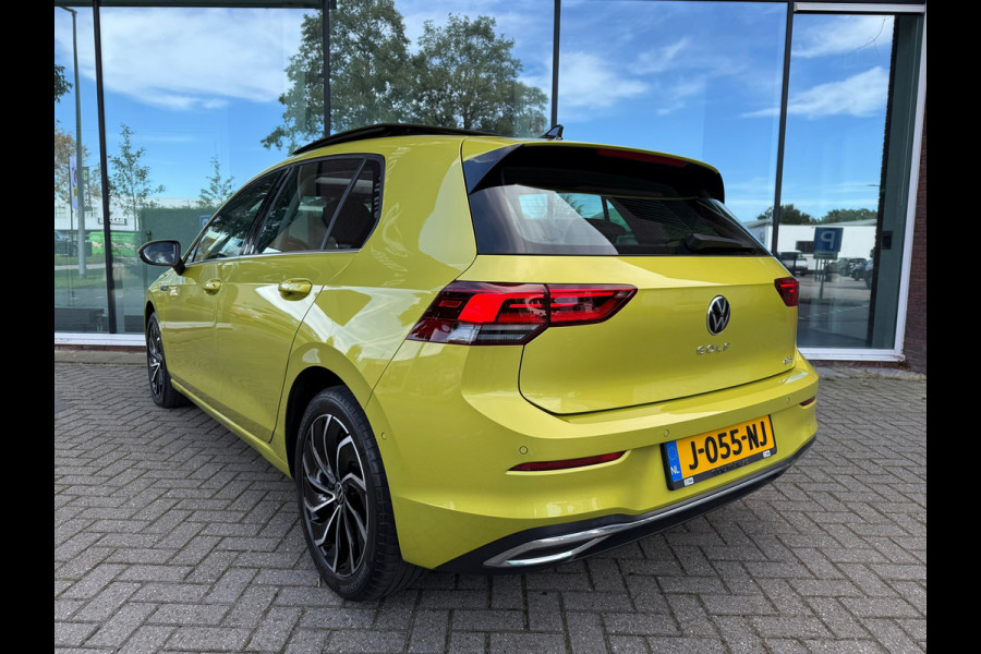 Volkswagen Golf 1.5 eTSI Style - Automaat - Pano/schuifdak - Navi - Camera - Org.NL