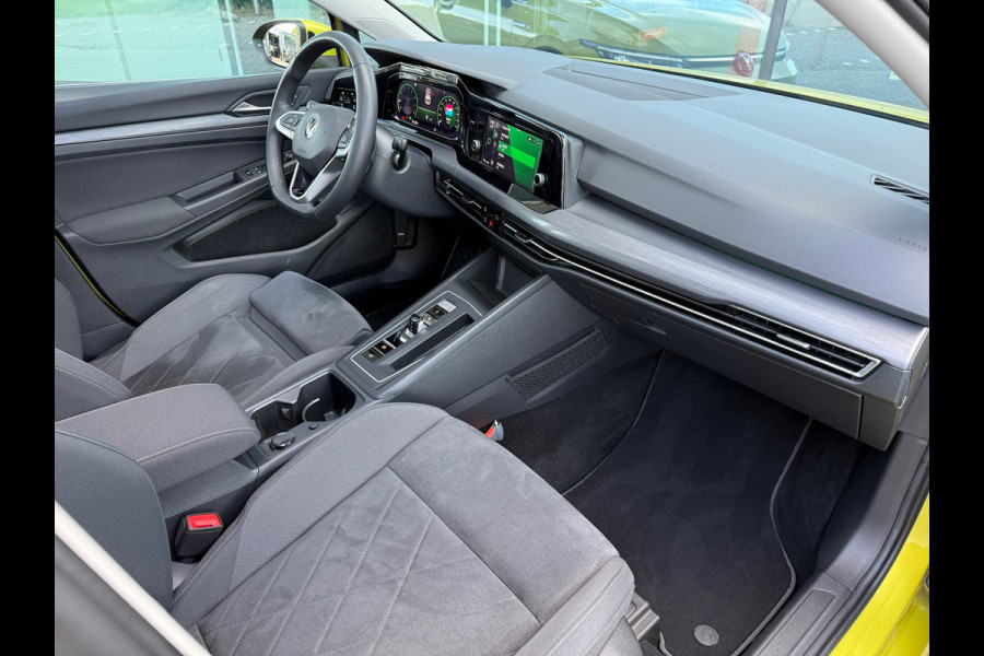 Volkswagen Golf 1.5 eTSI Style - Automaat - Pano/schuifdak - Navi - Camera - Org.NL