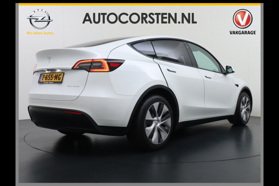 Tesla Model Y Long Range AWD 75kWh Warmtepomp  Autopilot FSD-Computer 3 Leder Pano-dak Elektr.Stuur+Stoel+Verwarmd Navi Ecc Premium Audio Keyl Camera's Elektr.AchterKlep Parkeer Assistent Sentry-Mode Privacyglas Bluetooth Dodehoek detector Connected services AMD-Ryzen Processor™ 1.600kg Trekvermogen Origineel Nederlandse Auto Garantie op Accu en Motor tot 20-01-2021 max. 192.000km