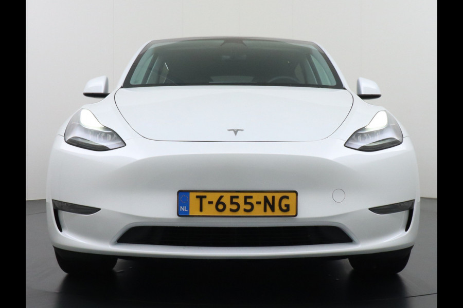 Tesla Model Y Long Range AWD 75kWh Warmtepomp  Autopilot FSD-Computer 3 Leder Pano-dak Elektr.Stuur+Stoel+Verwarmd Navi Ecc Premium Audio Keyl Camera's Elektr.AchterKlep Parkeer Assistent Sentry-Mode Privacyglas Bluetooth Dodehoek detector Connected services AMD-Ryzen Processor™ 1.600kg Trekvermogen Origineel Nederlandse Auto Garantie op Accu en Motor tot 20-01-2021 max. 192.000km