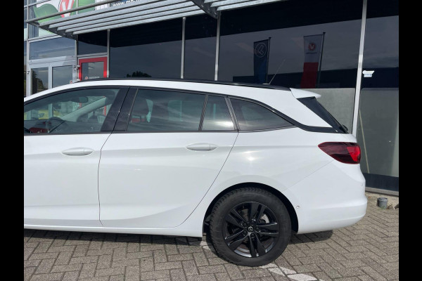 Opel Astra Sports Tourer 1.2 Design & Tech / camera / trekhaak