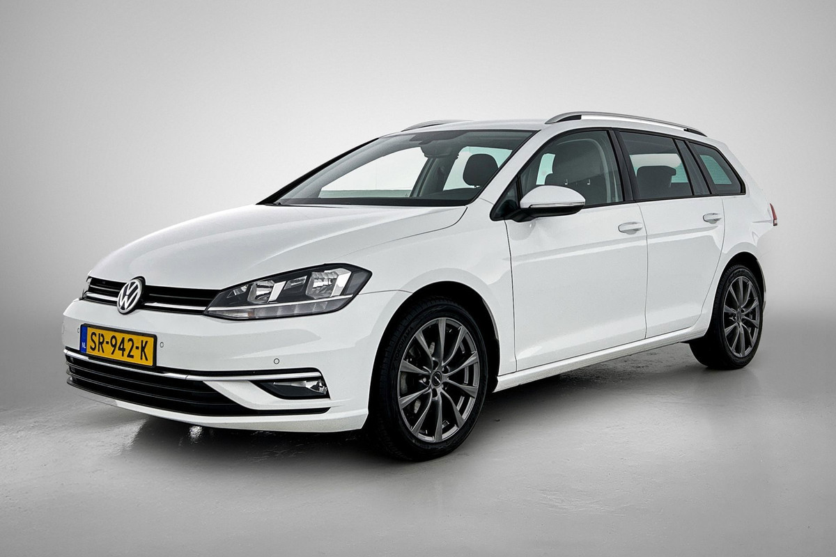 Volkswagen GOLF Variant 1.0 TSI Comfortline Business Automaat (NAVIGATIE, PARKEERSENSOREN, CARPLAY, DEALER ONDERHOUDEN) Volkswagen GOLF Variant 1.0 TSI Comfortline Business Automaat (NAVIGATIE, PARKEERSENSOREN, CARPLAY, DEALER ONDERHOUDEN)