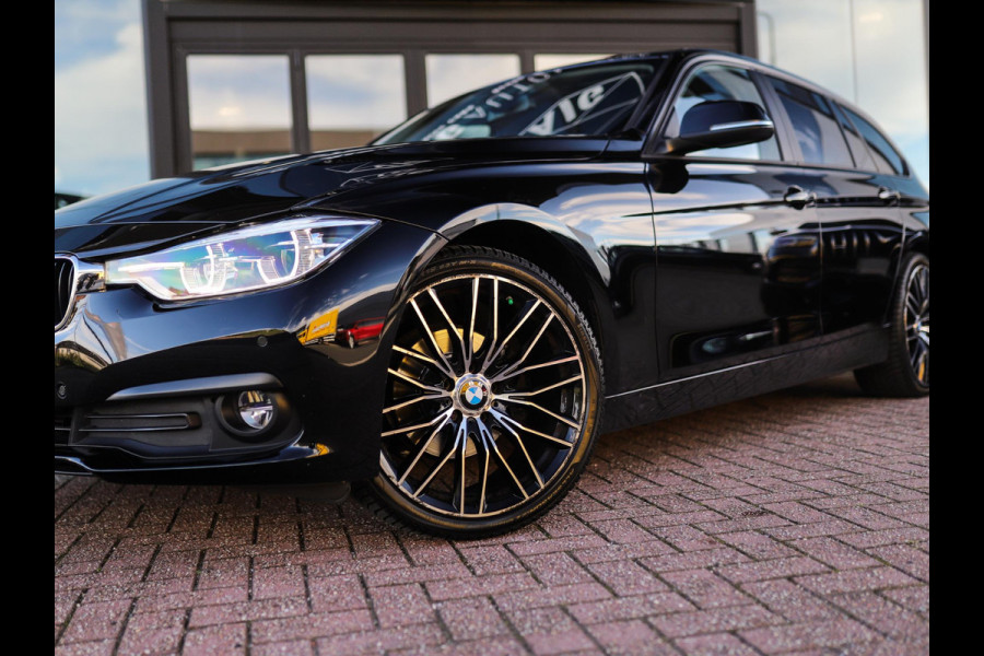BMW 3 Serie Touring 318i Essential | BTW! | 19" LM | Leder | PDC | Stoelverw. | LED