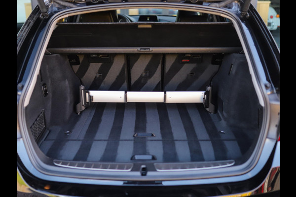 BMW 3 Serie Touring 318i Essential | BTW! | 19" LM | Leder | PDC | Stoelverw. | LED