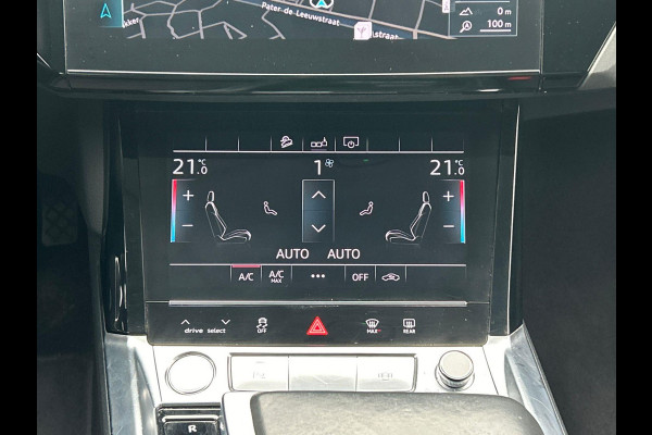 Audi e-tron E-tron 50 quattro Launch edition 71 kWh Origineel NL Virtual Audi e-tron E-tron 50 quattro Launch edition 71 kWh Origineel NL Virtual