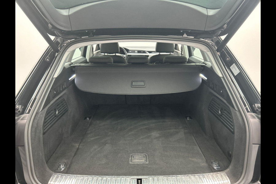 Audi e-tron E-tron 50 quattro Launch edition 71 kWh Origineel NL Virtual Audi e-tron E-tron 50 quattro Launch edition 71 kWh Origineel NL Virtual