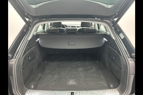 Audi e-tron E-tron 50 quattro Launch edition 71 kWh Origineel NL Virtual Audi e-tron E-tron 50 quattro Launch edition 71 kWh Origineel NL Virtual