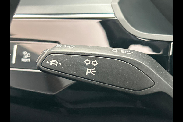 Audi e-tron E-tron 50 quattro Launch edition 71 kWh Origineel NL Virtual Audi e-tron E-tron 50 quattro Launch edition 71 kWh Origineel NL Virtual