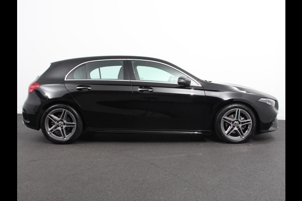 Mercedes-Benz A-Klasse 200 Automaat AMG Line | Navigatie | Climate control | Camera | Parkeer sensoren | Half Lederen Bekleding | Led  | Cruise Control adaptive | LM Velgen | Dab | Led