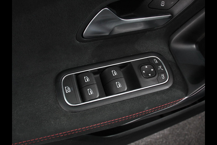 Mercedes-Benz A-Klasse 200 Automaat AMG Line | Navigatie | Climate control | Camera | Parkeer sensoren | Half Lederen Bekleding | Led  | Cruise Control adaptive | LM Velgen | Dab | Led