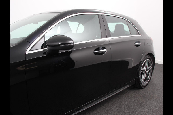 Mercedes-Benz A-Klasse 200 Automaat AMG Line | Navigatie | Climate control | Camera | Parkeer sensoren | Half Lederen Bekleding | Led  | Cruise Control adaptive | LM Velgen | Dab | Led
