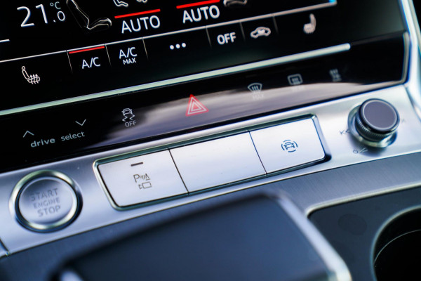 Audi A6 Avant 55 TFSI Quattro Design Pro Line Plus | Bang&Olufsen | Pano | Adaptieve cruise | 4wiel besturing | Trekhaak | HUD |