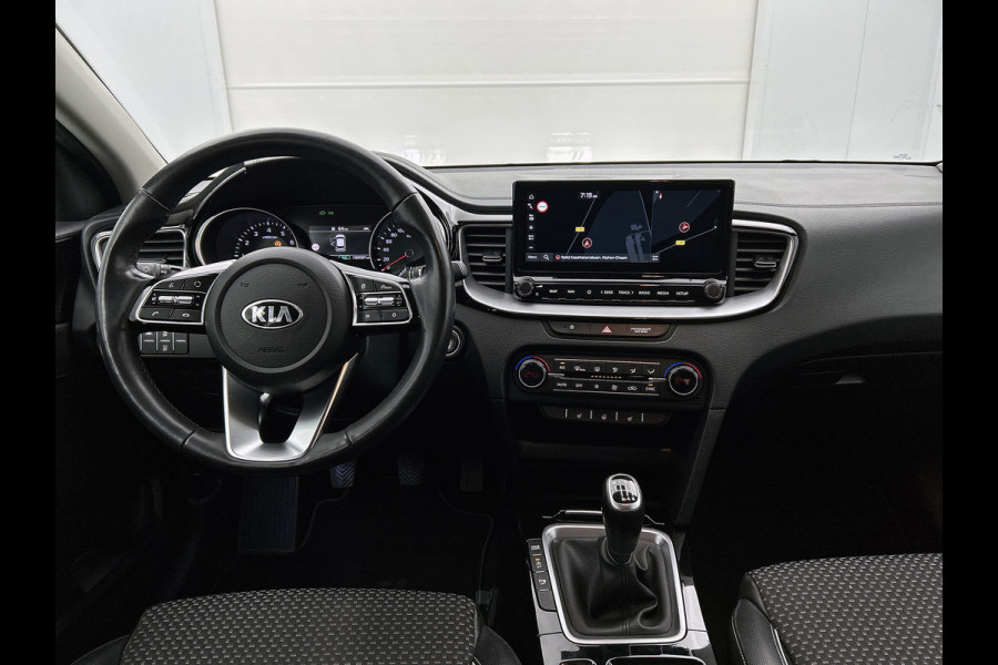 Kia Xceed 1.5 T-GDI MHEV DynamicPlusLine (NAVIGATIE, STOEL-/STUURVERWARMING, CARPLAY, CAMERA, GOED ONDERHOUDEN)