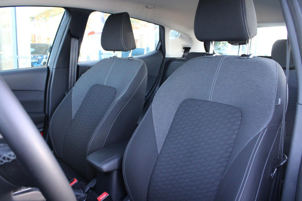 Ford Fiesta 1.0 EcoBoost Hybrid Titanium Bellen voor bezichtiging! | Cruise Control | Navigatie | Airco |