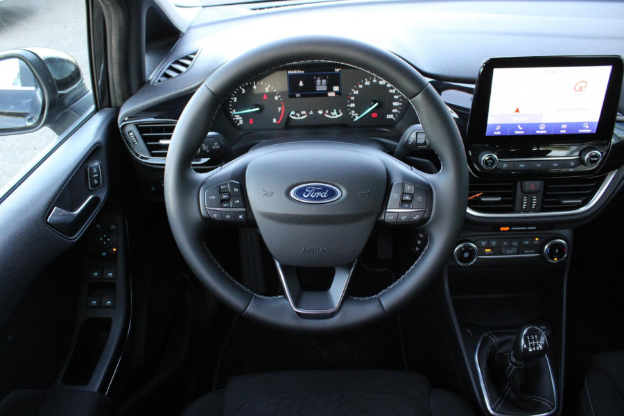 Ford Fiesta 1.0 EcoBoost Hybrid Titanium Bellen voor bezichtiging! | Cruise Control | Navigatie | Airco |