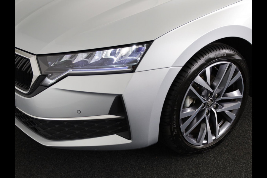 Škoda Octavia Combi 1.5 TSI MHEV Business Edition Plus 115 pk Automaat (DSG) | Verlengde garantie | Navigatie | Parkeersensoren | Achteruitrijcamera | Adaptieve cruise control | Stoelverwarming |