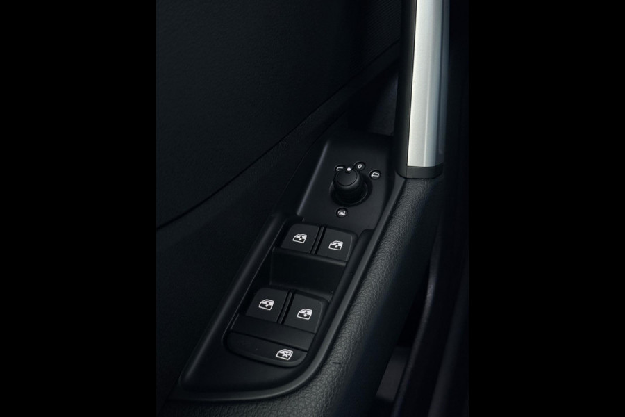 Audi Q2 35 TFSI S-Line CarPlay Camera