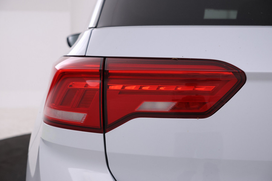 Volkswagen T-Roc 1.5 TSI Sport Automaat, Apple carplay, Panorama