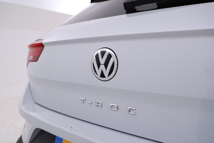 Volkswagen T-Roc 1.5 TSI Sport Automaat, Apple carplay, Panorama