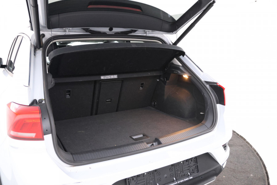Volkswagen T-Roc 1.5 TSI Sport Automaat, Apple carplay, Panorama