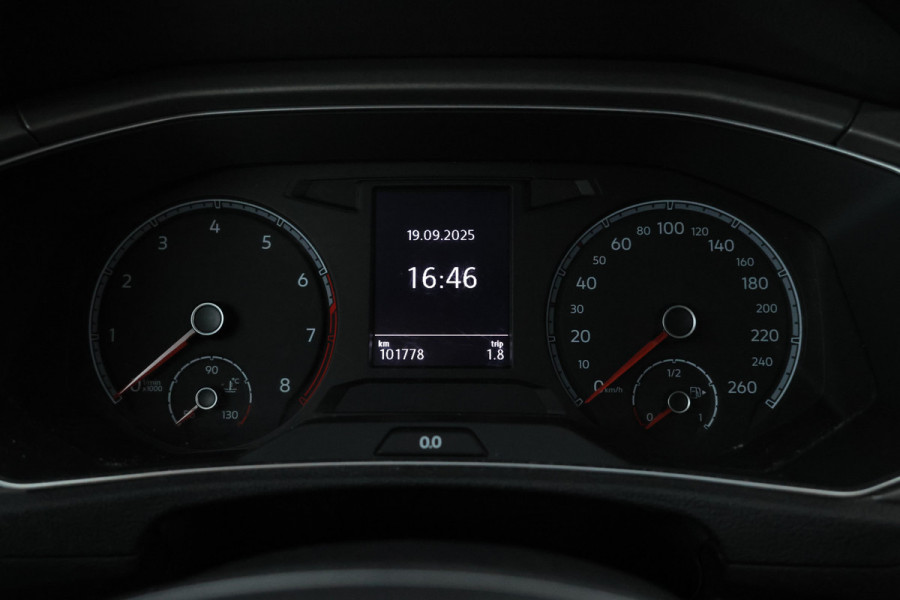 Volkswagen T-Roc 1.5 TSI Sport Automaat, Apple carplay, Panorama