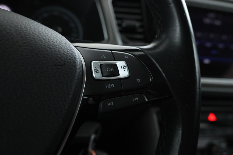 Volkswagen T-Roc 1.5 TSI Sport Automaat, Apple carplay, Panorama