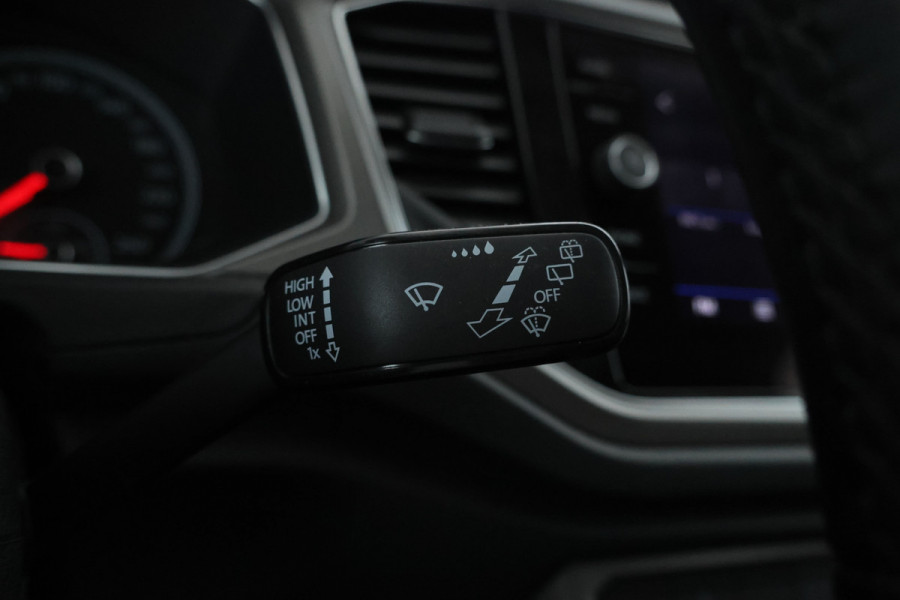 Volkswagen T-Roc 1.5 TSI Sport Automaat, Apple carplay, Panorama