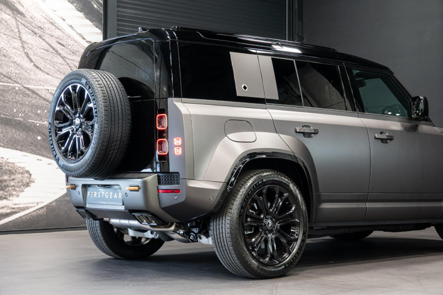 Land Rover Defender 110 4.4 P635 Octa Edition One *Meridian / Panorama / Wellness-seats / HUD / Surround-view / Soft-Close*
