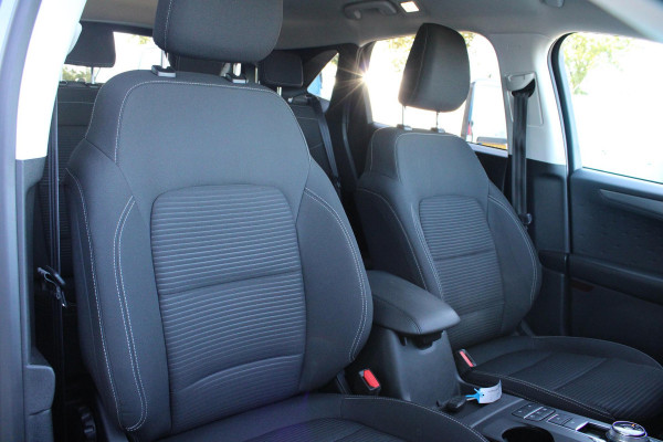 Ford Kuga 2.5 PHEV Titanium | Adaptive cruise control | Winter Pack | Head up Display | Dodehoeksensoren | Camera | 1.500 kg trekgewicht