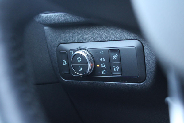 Ford Kuga 2.5 PHEV Titanium | Adaptive cruise control | Winter Pack | Head up Display | Dodehoeksensoren | Camera | 1.500 kg trekgewicht