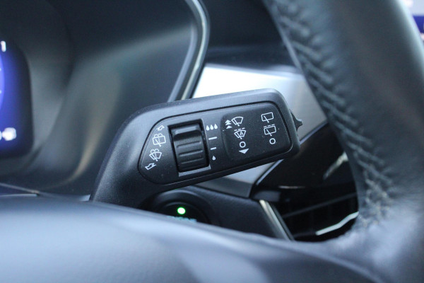 Ford Kuga 2.5 PHEV Titanium | Adaptive cruise control | Winter Pack | Head up Display | Dodehoeksensoren | Camera | 1.500 kg trekgewicht