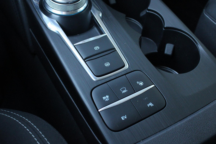 Ford Kuga 2.5 PHEV Titanium | Adaptive cruise control | Winter Pack | Head up Display | Dodehoeksensoren | Camera | 1.500 kg trekgewicht