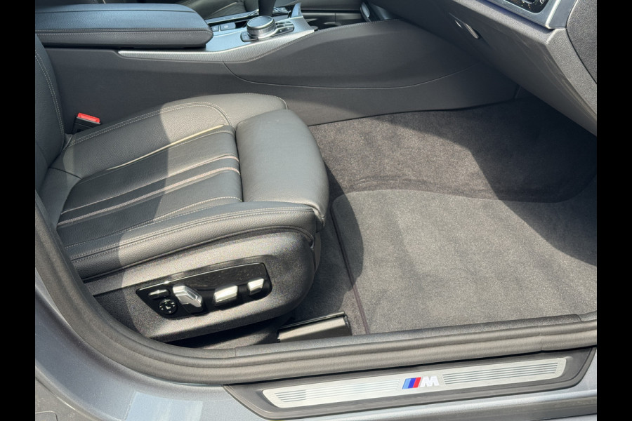BMW 5 Serie 530e xDrive iPerformance High Executive M Pakket, 360 Camera, Harman Kardon, Navigatie . Een proefrit levert het bewijs. Neem contact op en we maken een afspraak!