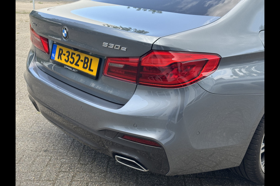 BMW 5 Serie 530e xDrive iPerformance High Executive M Pakket, 360 Camera, Harman Kardon, Navigatie . Een proefrit levert het bewijs. Neem contact op en we maken een afspraak!
