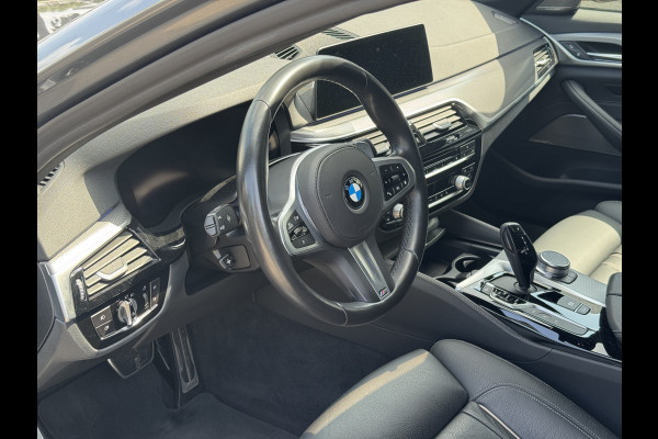 BMW 5 Serie 530e xDrive iPerformance High Executive M Pakket, 360 Camera, Harman Kardon, Navigatie . Een proefrit levert het bewijs. Neem contact op en we maken een afspraak!