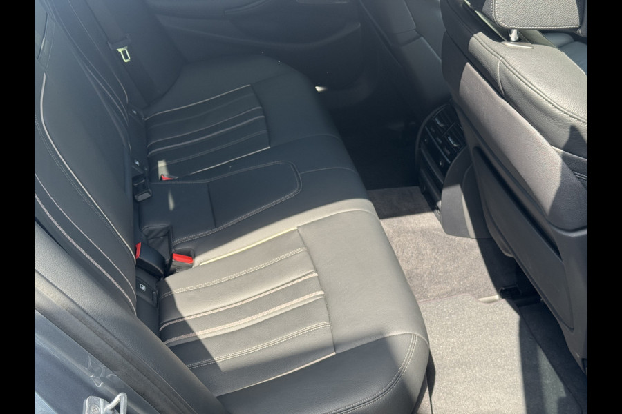 BMW 5 Serie 530e xDrive iPerformance High Executive M Pakket, 360 Camera, Harman Kardon, Navigatie . Een proefrit levert het bewijs. Neem contact op en we maken een afspraak!