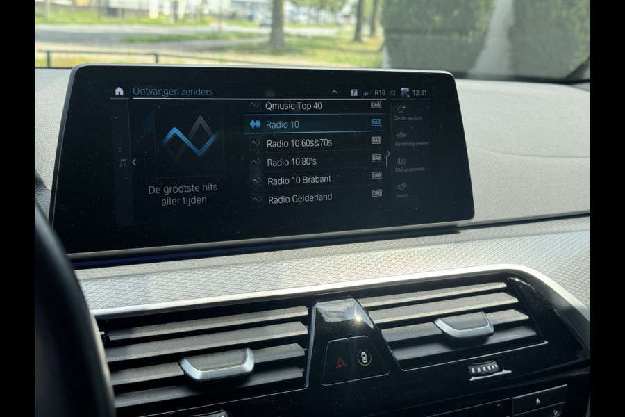 BMW 5 Serie 530e xDrive iPerformance High Executive M Pakket, 360 Camera, Harman Kardon, Navigatie . Een proefrit levert het bewijs. Neem contact op en we maken een afspraak!