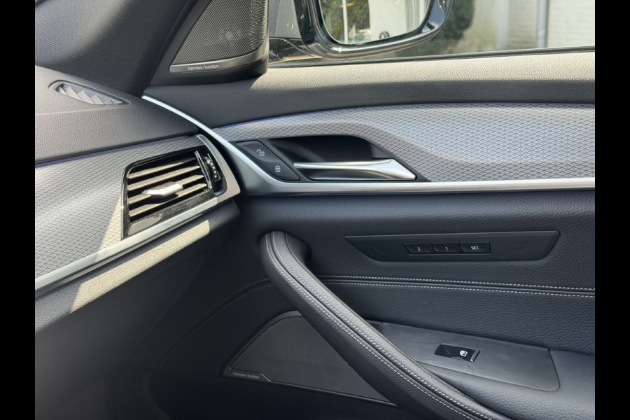 BMW 5 Serie 530e xDrive iPerformance High Executive M Pakket, 360 Camera, Harman Kardon, Navigatie . Een proefrit levert het bewijs. Neem contact op en we maken een afspraak!