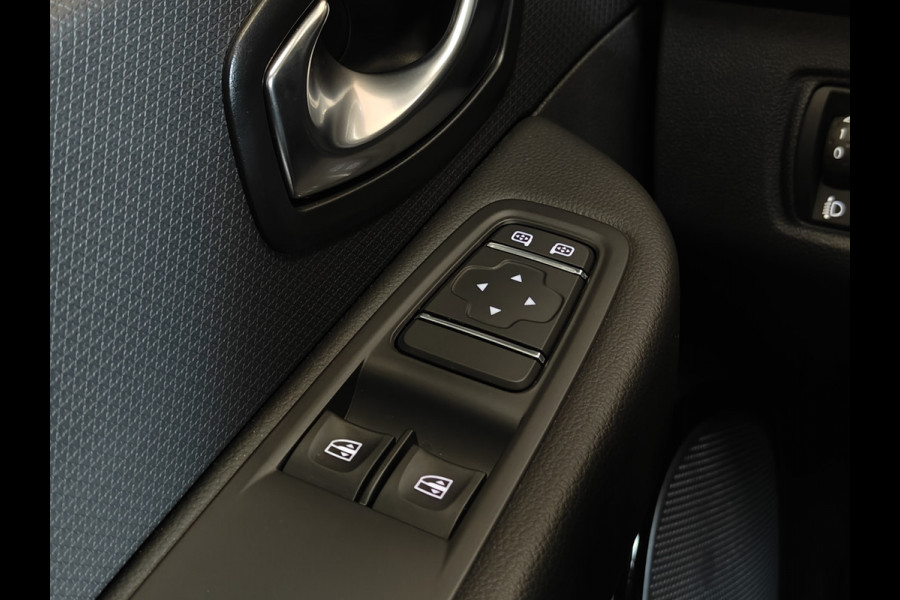 Renault Clio 0.9 TCe Limited navigatie | lmv | pdc | cruise control
