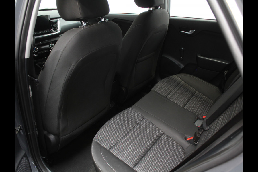 Kia Stonic 1.0 T-GDi MHEV DynamicLine CARPLAY | CAMERA | CLIMATE | DAB | LED | NAVI | PDC | CRUISE | LMV