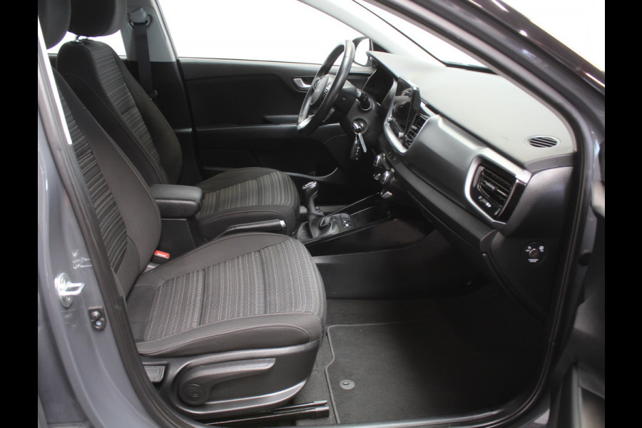 Kia Stonic 1.0 T-GDi MHEV DynamicLine CARPLAY | CAMERA | CLIMATE | DAB | LED | NAVI | PDC | CRUISE | LMV