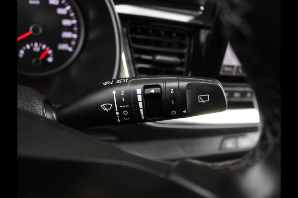 Kia Stonic 1.0 T-GDi MHEV DynamicLine CARPLAY | CAMERA | CLIMATE | DAB | LED | NAVI | PDC | CRUISE | LMV